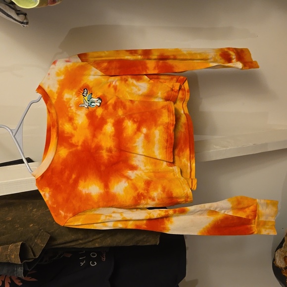 Womens Tie-dye long sleeve Crop Top (Bundle with other items for much less!) - Picture 1 of 6
